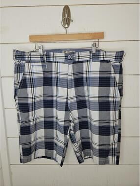 Islandia size 40 white blue & grey plaid shorts